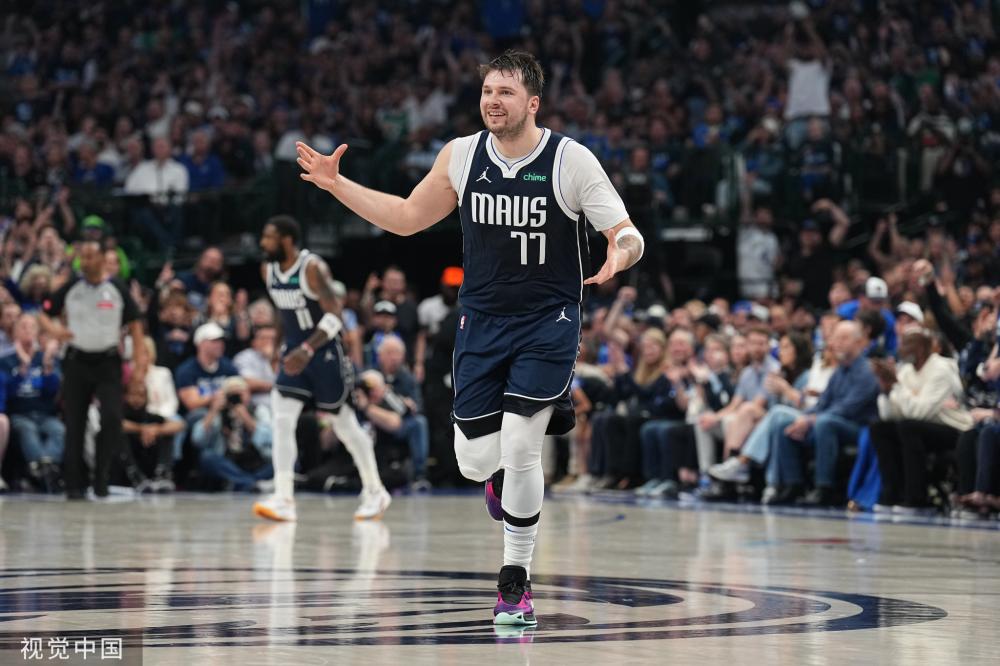 在三分线外 在三分线外