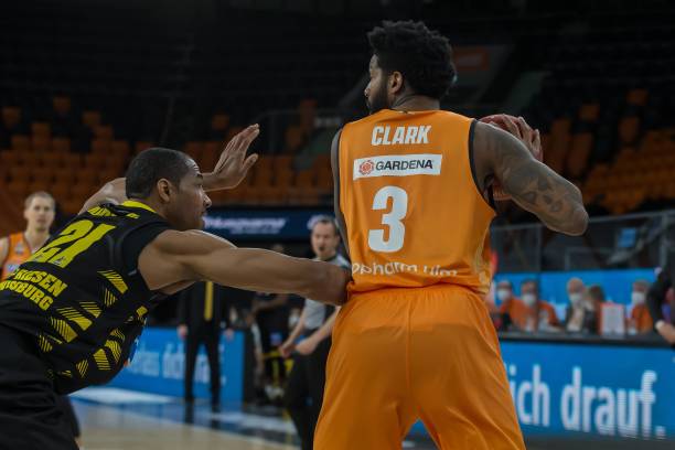 库里的缺阵 库里的缺阵